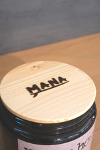 Load image into Gallery viewer, Candle "Ohana" - coconut, palm leaf, vanilla